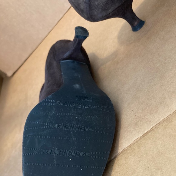 SOLD-Brown casual suede Stuart Weitzman bootie with a cute short heel - Picture 4 of 8